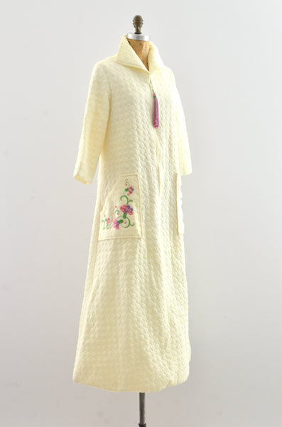 Vintage Dela-Ann Quilted Lounge Gown