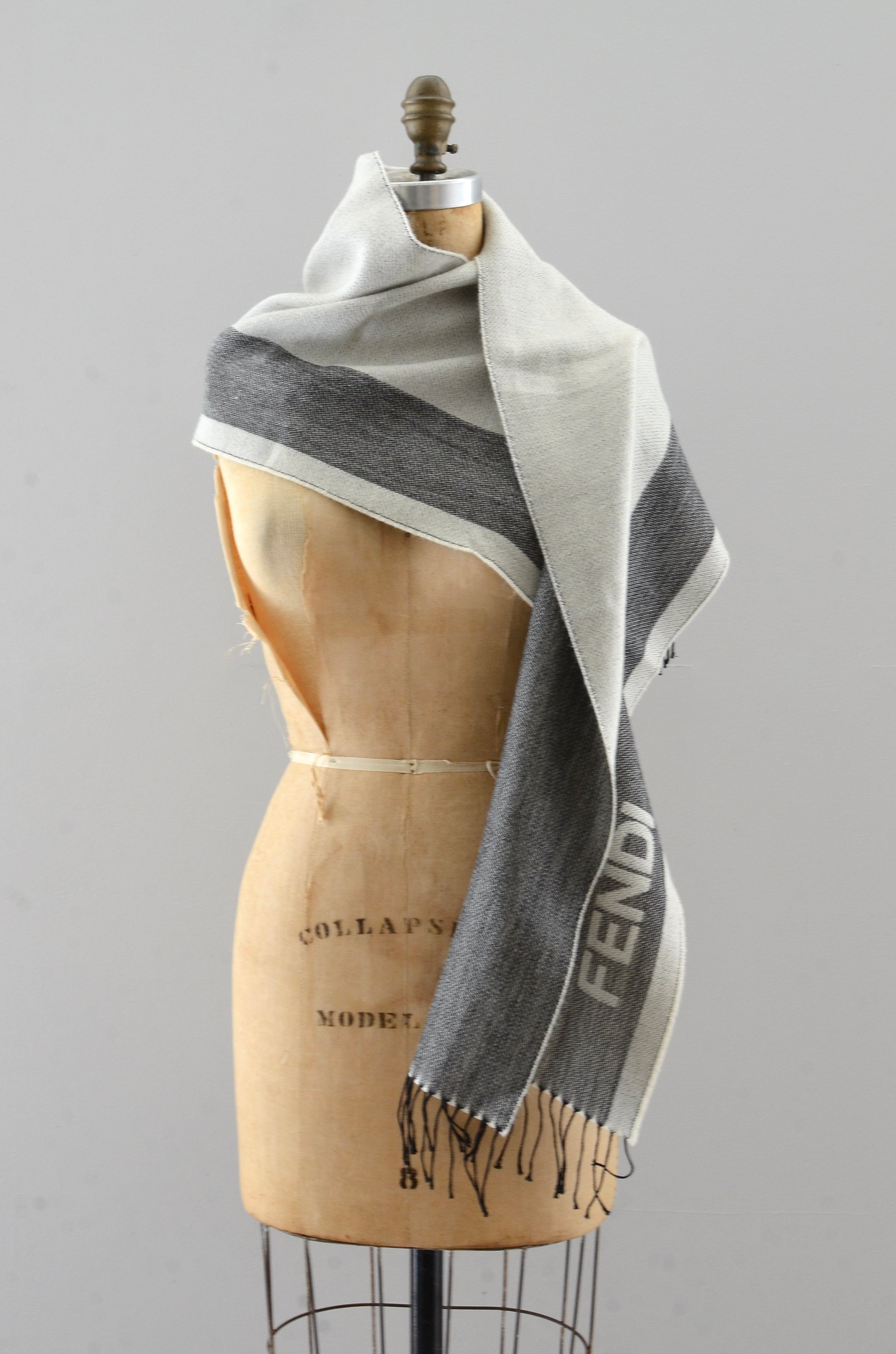 Fendi wool scarf online