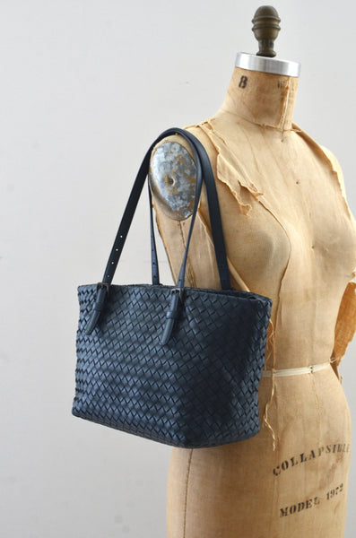 Bottega Veneta Cesta Tote Intrecciato Leather Bag Small