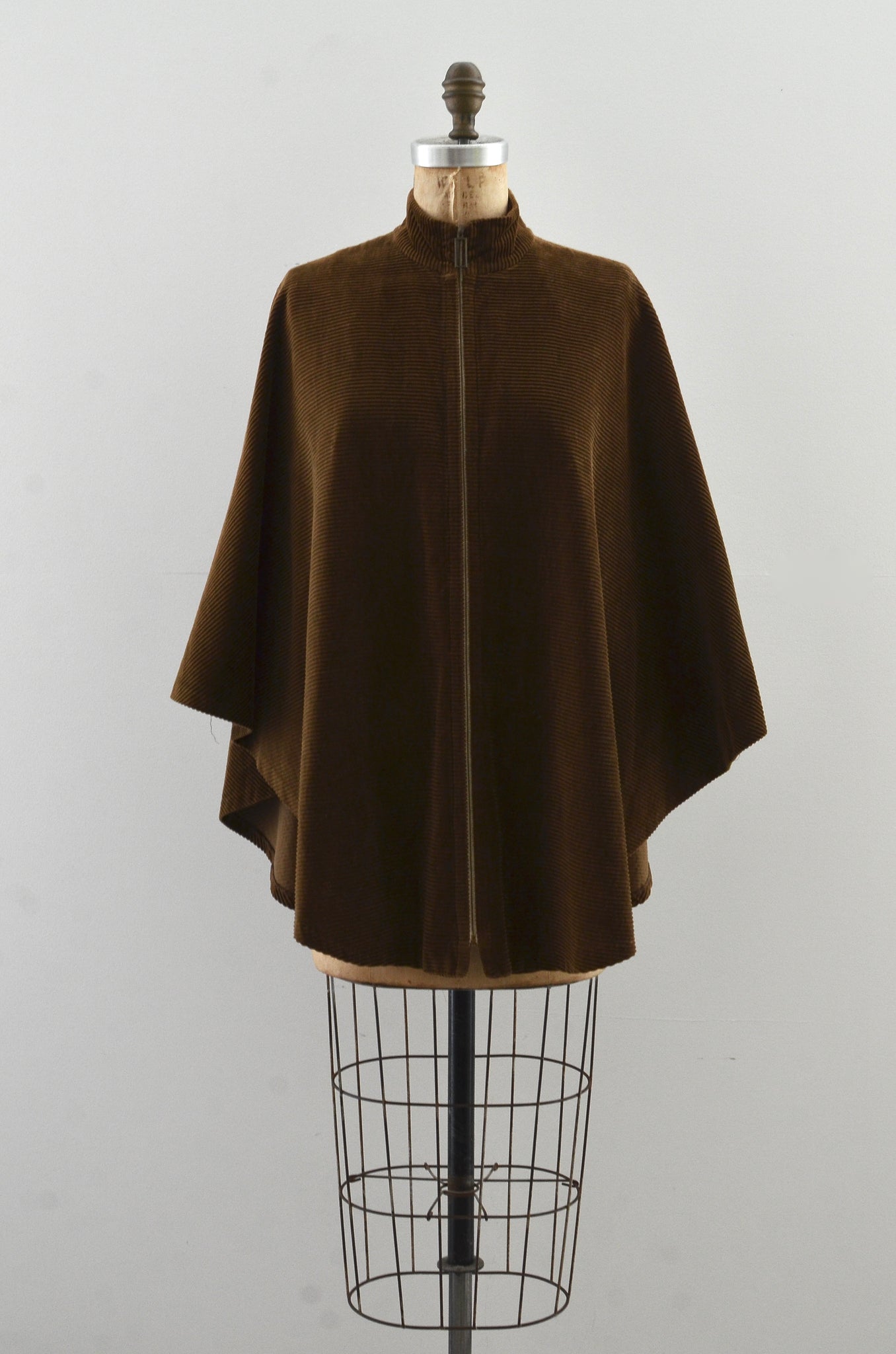 Vintage 1970's Peck & Peck Corduroy Cape