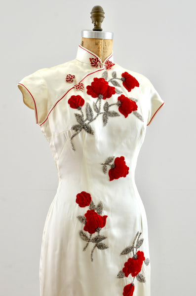Vintage 1950's Red Velvet Floral Beaded Cheongsam