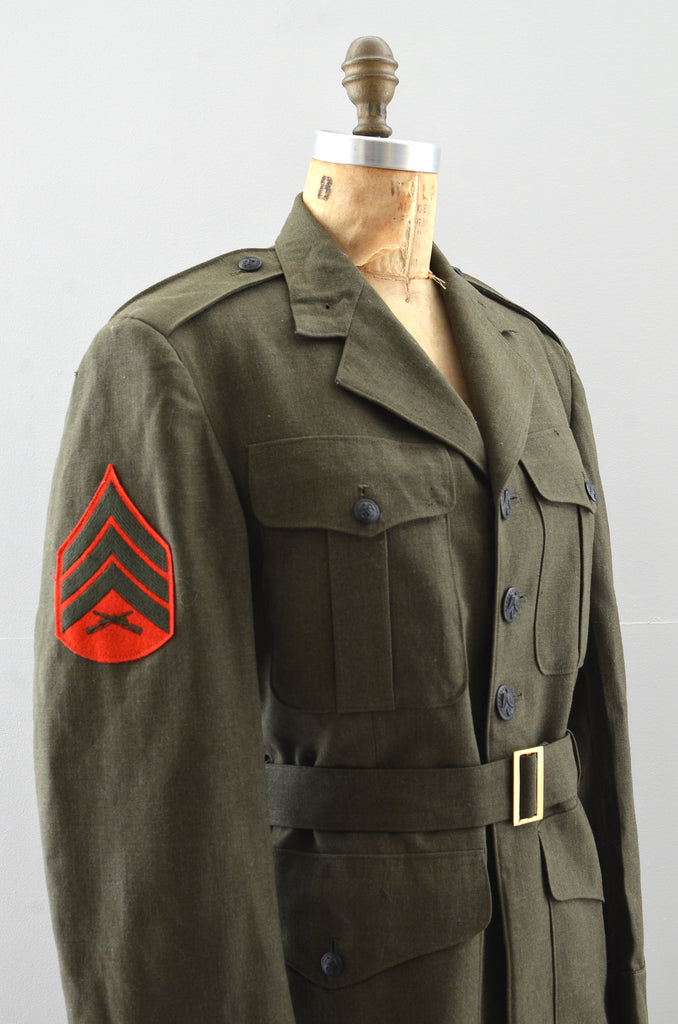 army retro dress uniform Vintage US Army Dress Uniform: Vietnam Era, With Hat & Insignias