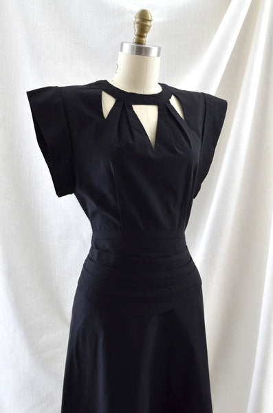 1940's Peaked Sleeve Dress