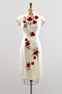 Vintage 1950's Red Velvet Floral Beaded Cheongsam
