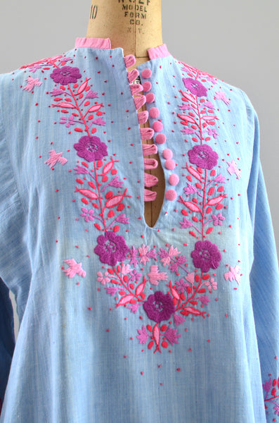 Vintage 1970s Embroidered Kaftan