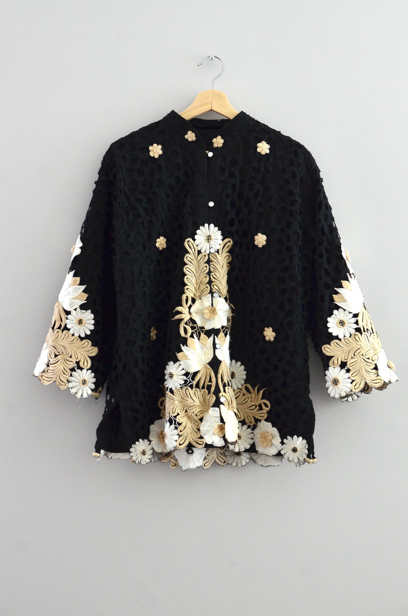 Vintage 3D Embroidered Top