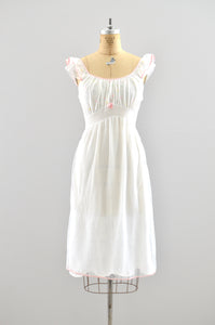 Vintage 1950s Embroidered Nightgown