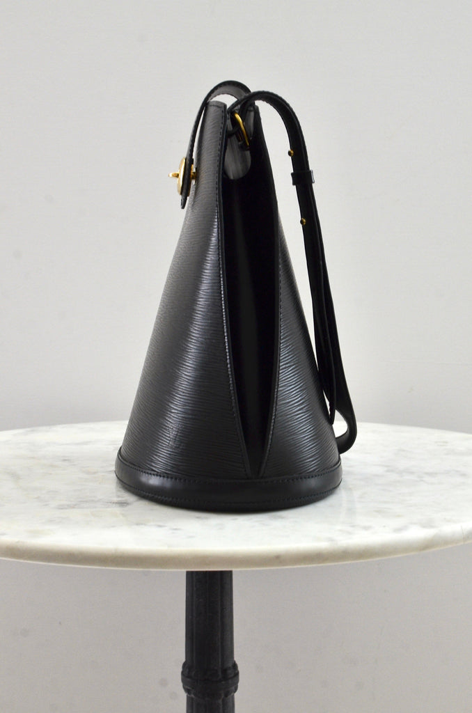 LOUIS VUITTON Cluny Epi Leather Shoulder Bag Black-US