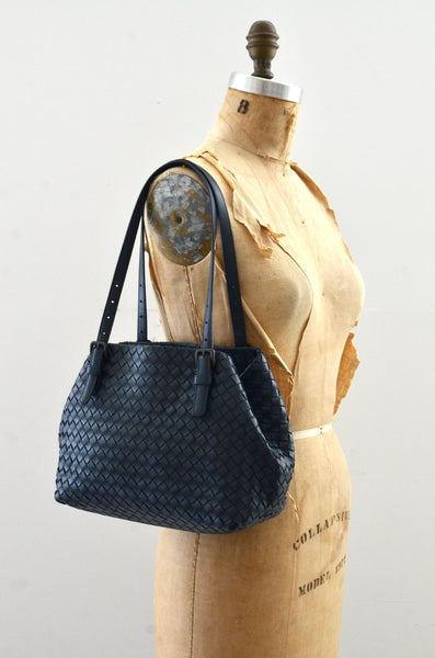 Bottega Veneta Cesta Tote Intrecciato Leather Bag Small