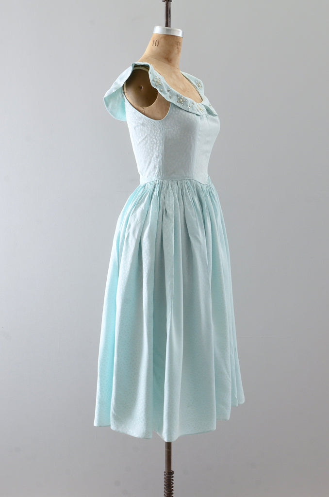 Vintag 1940s Light Blue Dress