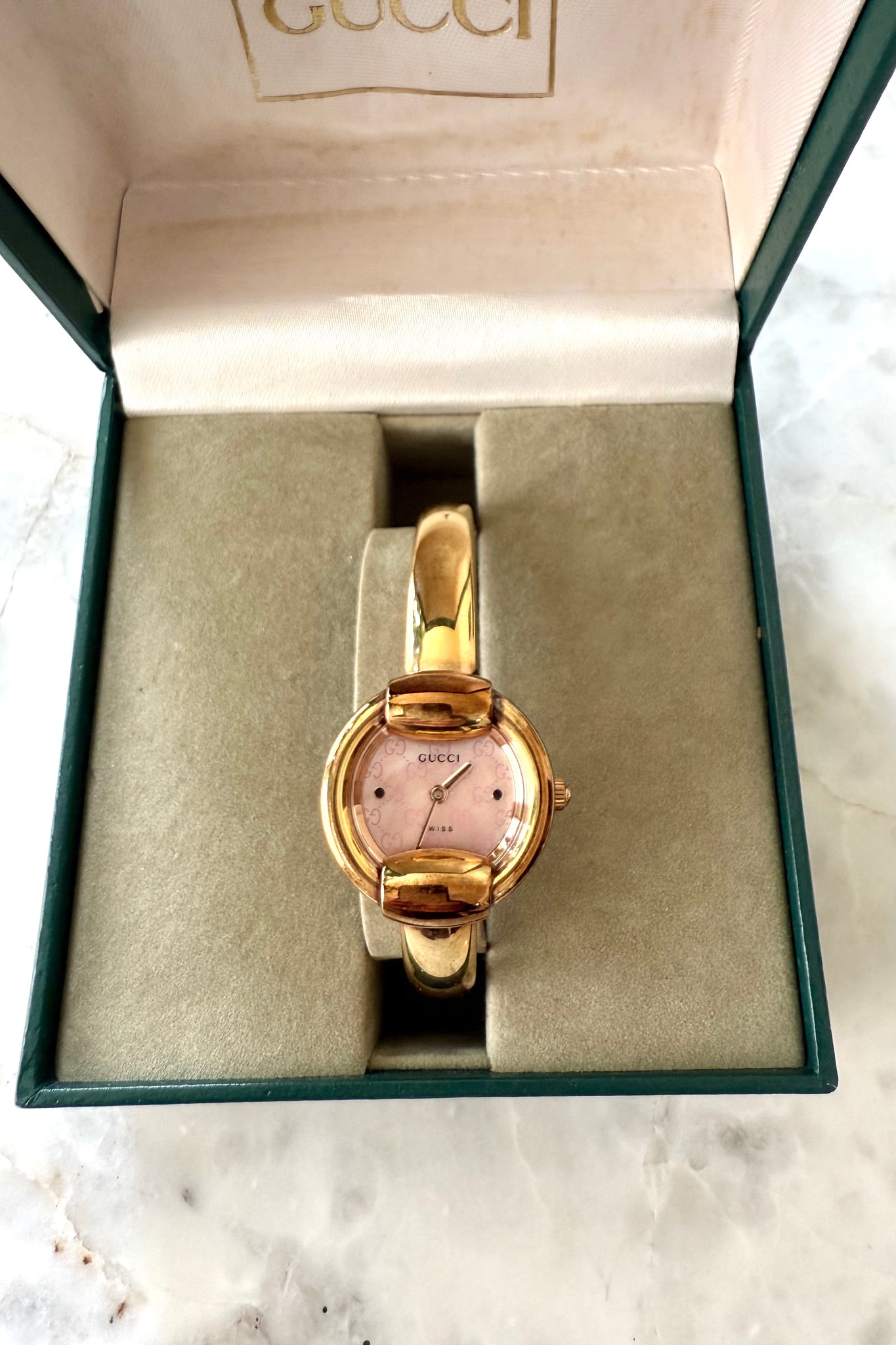 GUCCI 1400L Gold Watch