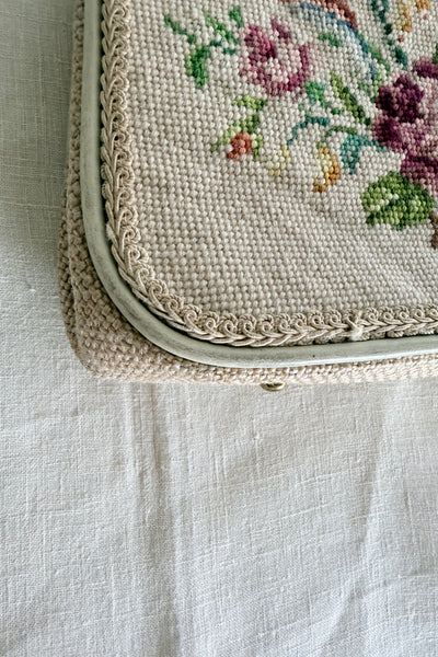 Vintage 1950s Needlepoint Tapestry Purse Bga