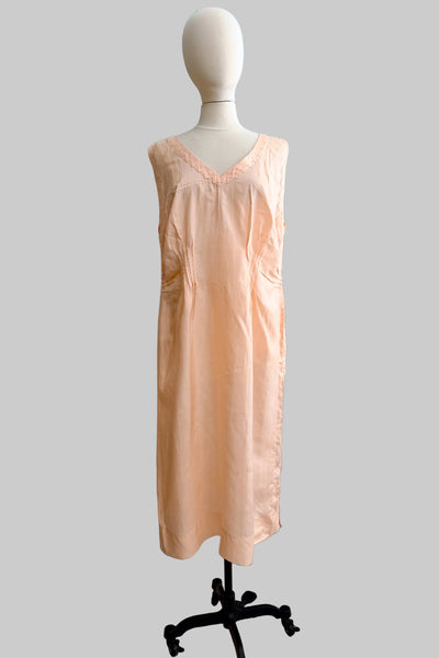 1920s The White House Peach Silk Nightgown L / XL