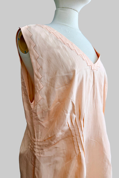 1920s The White House Peach Silk Nightgown L / XL