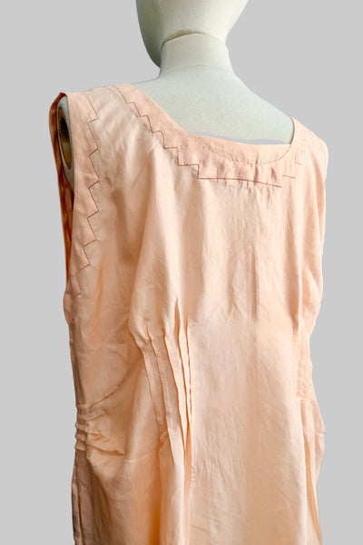 1920s The White House Peach Silk Nightgown L / XL