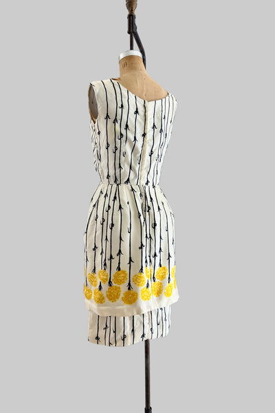 SPRING CLEANING - 1960s Dress