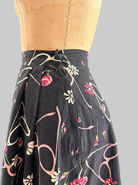 SPRING CLEANING - Novelty Print Skirt