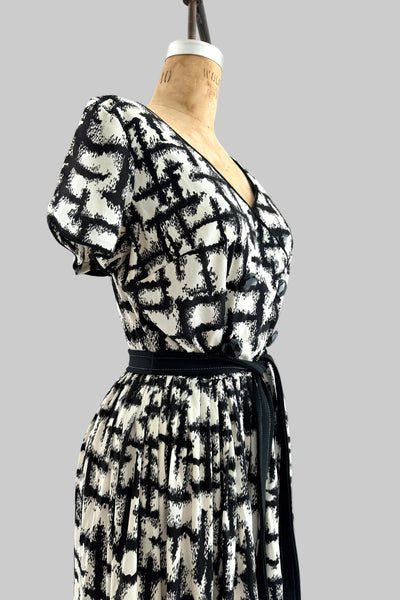 SPRING CLEANING - 1950s Dress