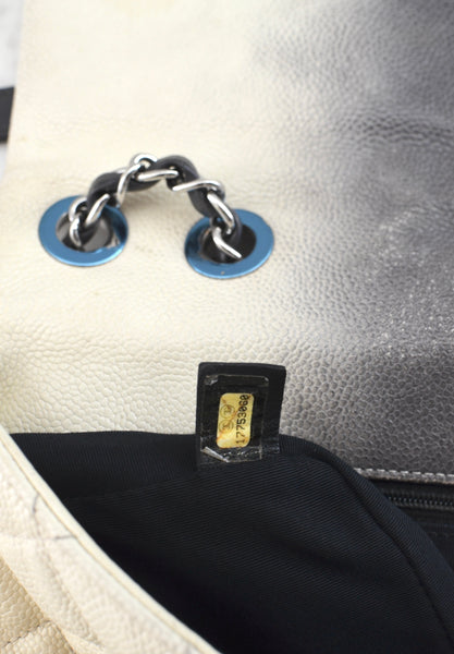 CHANEL Caviar Ombré Flap Bag Medium
