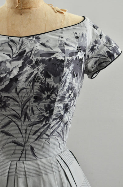 "Twilight" Jackie Morgan Border Print Dress / S M