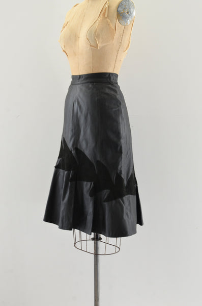 Flared Leather Skirt / XS S