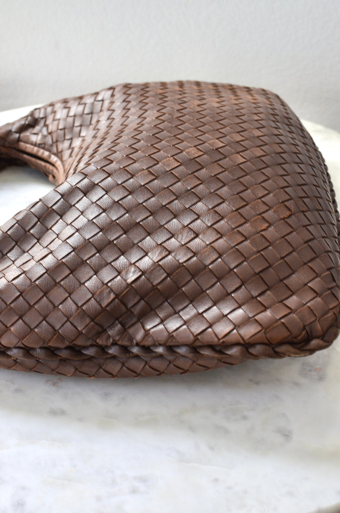 Bottega Veneta Intrecciato Hobo Medium White – Dyva's Closet