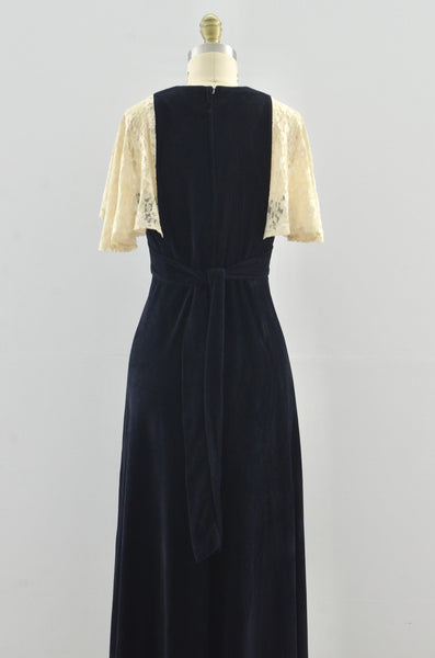 Lace Sleeve Maxi Dress / xs