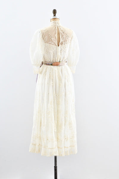 Puff Sleeve Lace Dress / S M