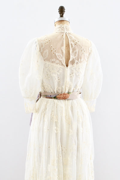 Puff Sleeve Lace Dress / S M