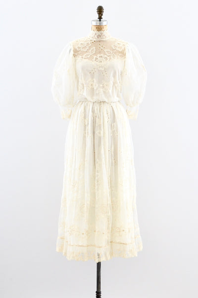 Puff Sleeve Lace Dress / S M