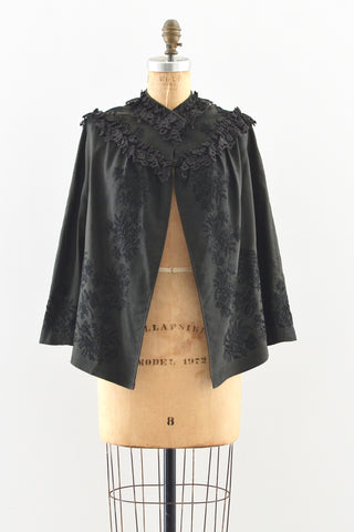 Victorian Embroidered Cape / XS